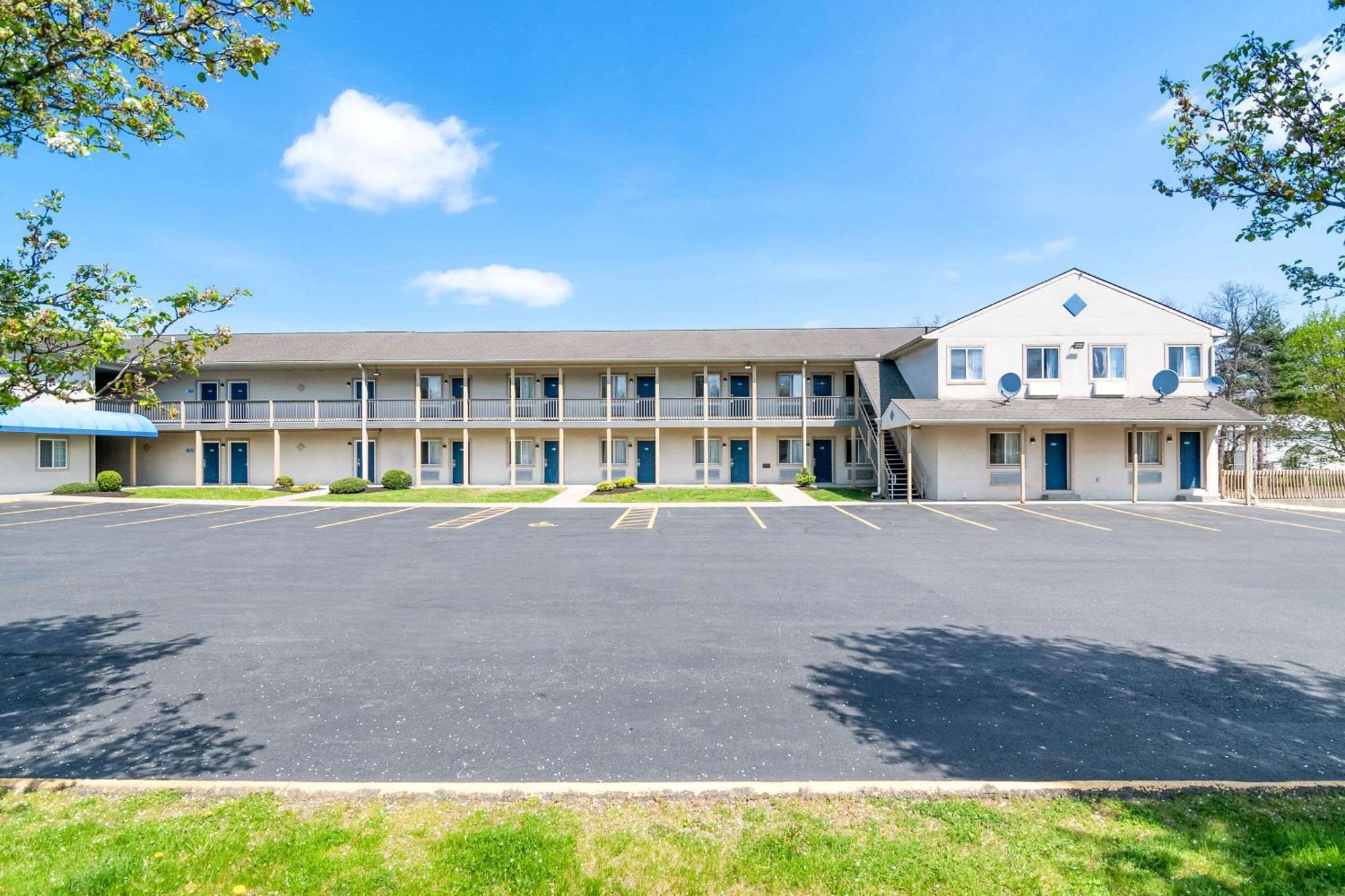 Econo Lodge Bethel - Danbury Ngoại thất bức ảnh